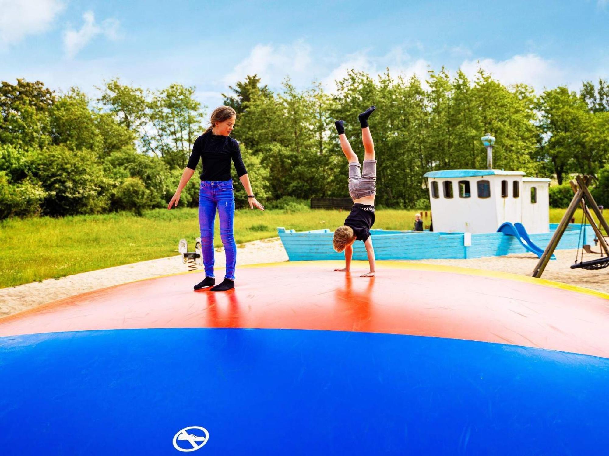 2 Person Holiday Home On A Holiday Park In Bl Vand Blåvand المظهر الخارجي الصورة